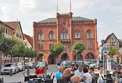 Neugotisches Rathaus
